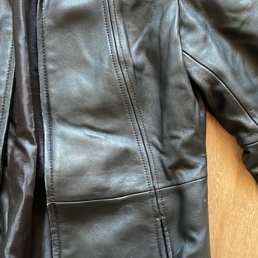 Colebrook Essentials ZipUp Leather Jacket Gem